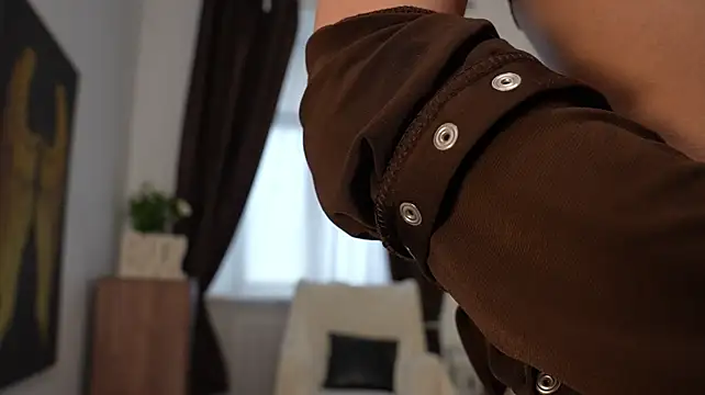 OnieClose - tease you with bra and tits