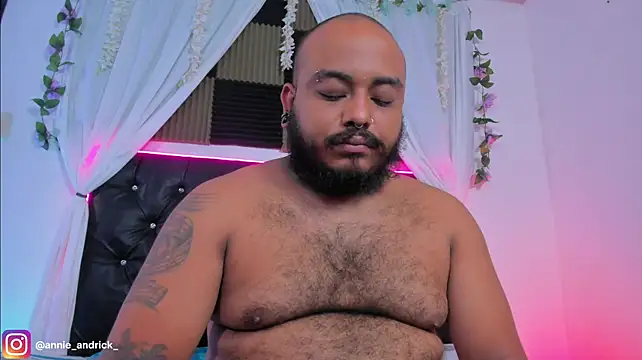 _Annie_Andrick_ - bounces boobs