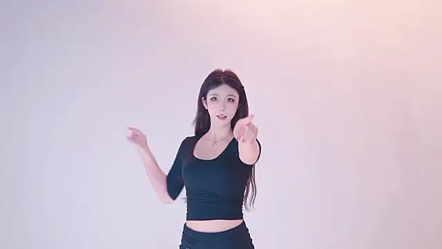 IVE-111 - 舞蹈继续~~~~脱掉上衣~~~
