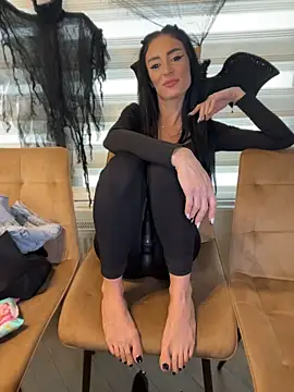 FeetVibe - Panties tease