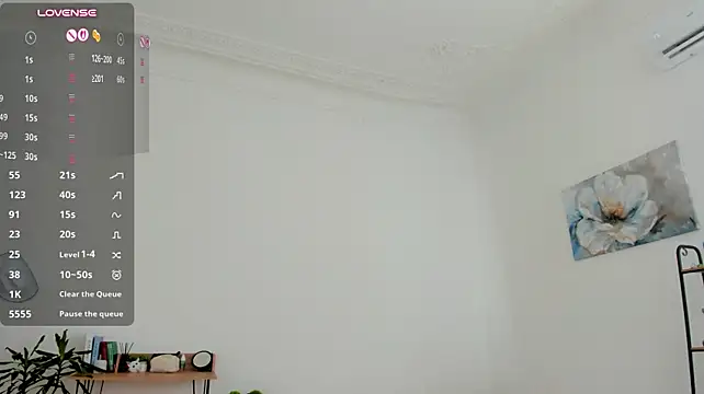 EvaStar1ight - check how wet my pussy is💕