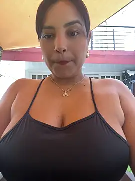 Sara-Vegaa - SHOW TITS AND SUCK NIPPLES IN PUBLIC