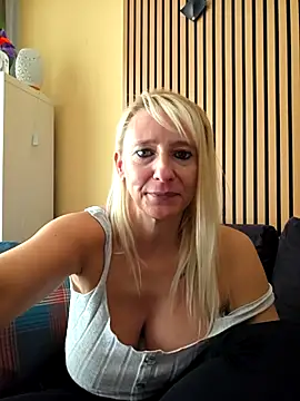 JadeVelvet- - Slapp my Ass 5 Times 💦