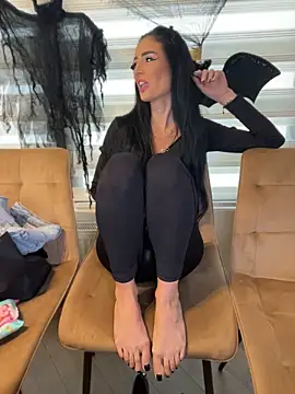 FeetVibe - Panties tease