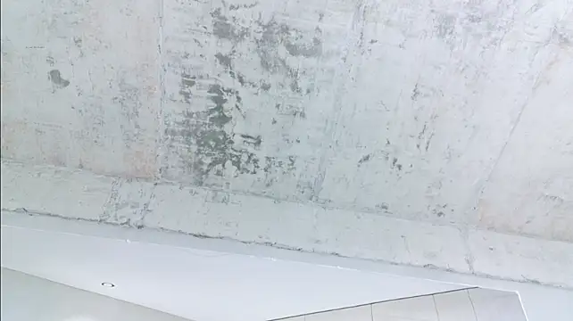 Tongtong-0707 - 指定脱掉一件