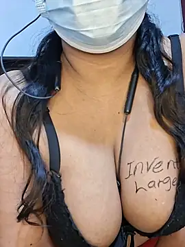 Claravivian2000 - Full nude fingering with oil