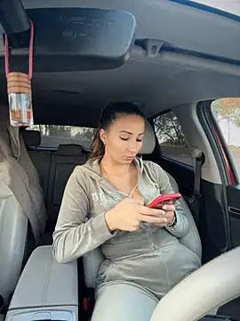 Wonder_Kari - Squirt outside 🥵