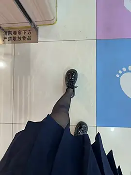 YaYa-168 - 新号开播，收藏到五万，公开私秀。。。