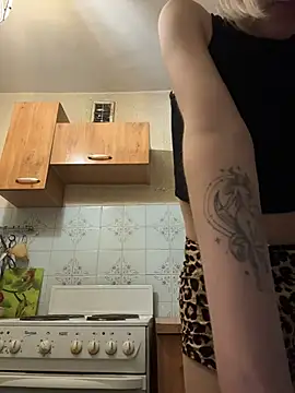 AshleyMur - naked show