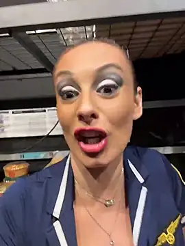 Therealbeverlycious - Walking naked with just stocking