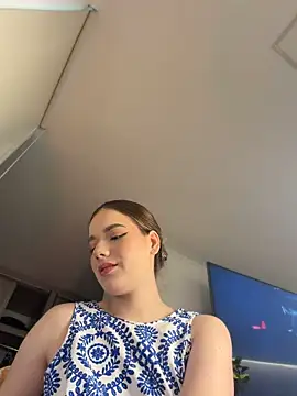 NicoleCut