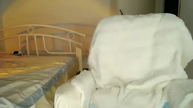 Xxx719042 - 内裤嘞逼逼一线天