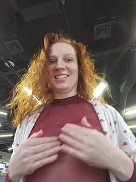 Exhibitionsplit - MAKE me CUM RUNNING ♤SQUIRT