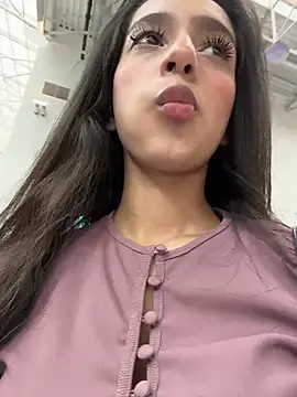 BellaTous - Make me wet