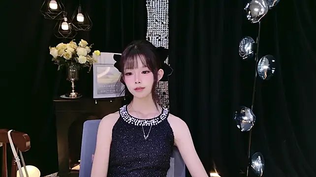 Nuo-Nuo-111 - 无声跳一段舞蹈
