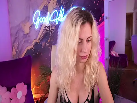 MiaBurkaa - Fukc my sweet pink pussy
