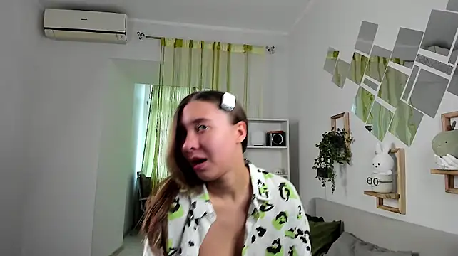 KarryBerey - Time to take off shorts