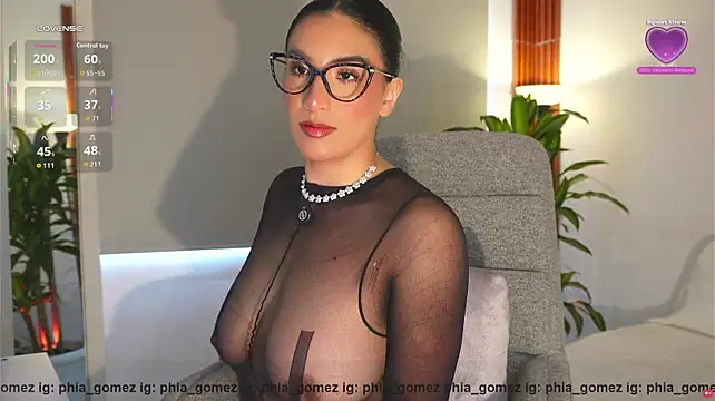 Whitneyhot - squirt in you face