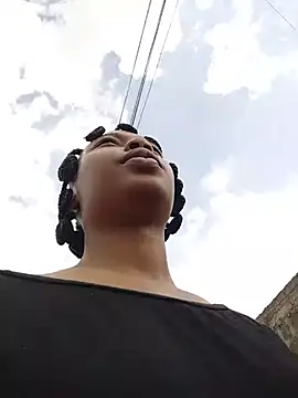 Nasty_boo_boo - spoil the queen