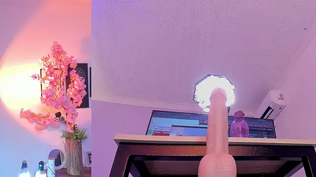 Siouxsie_cenobite - (∩^o^)⊃━☆ Naked + squirt (2 min control)