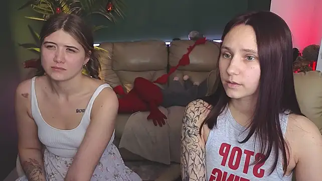 HotCaramellsTV - SHAKE TITS +:gift:4LT