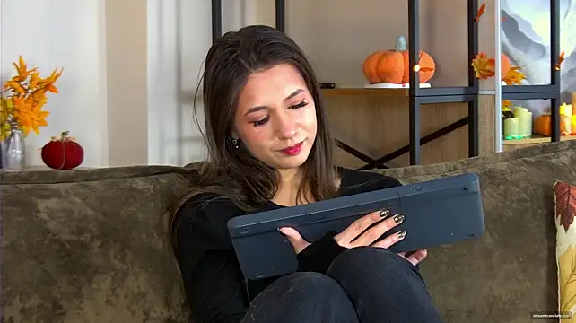 Treasure__Girl - handbra time? don't cum yet haha