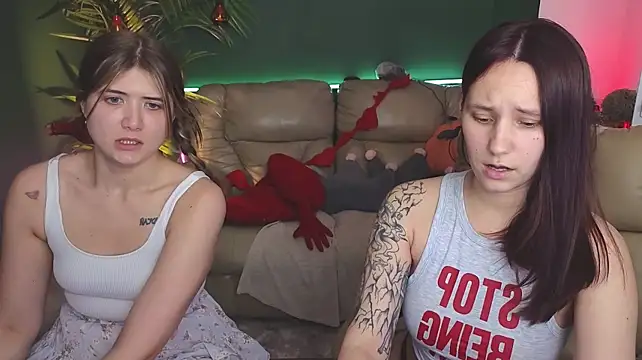 HotCaramellsTV - SHAKE TITS +:gift:4LT