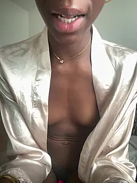 SexySkai - 🍑TWERK MY ASS 🍑