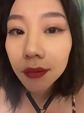 Eliza-E - 全裸5分钟