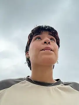 Emma_cute7 - Flash naked + control 1 min