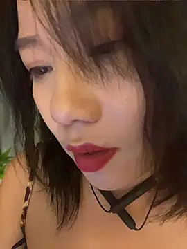 Eliza-E - 全裸5分钟