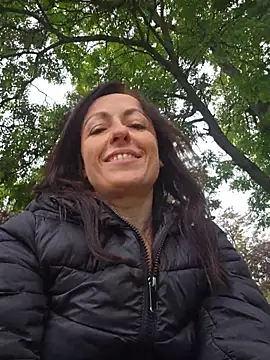 Risky_woman - IN PARK .FRONT NEIGHBOURS NAKED SQUIRT