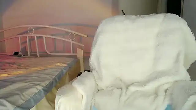 Xxx719042 - 内裤嘞逼逼一线天