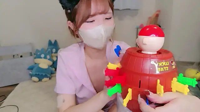 Rico_rico_ - 黒ひげ危機一発🤍ルールはアナウンス見てね🥺最後の罰ゲームがやばすぎて…