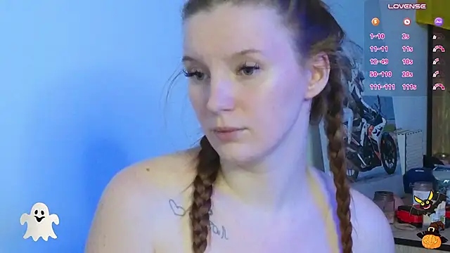 Mary_Blu - naked doggy