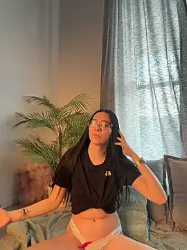 LuluPeach_ - Finger that kitty