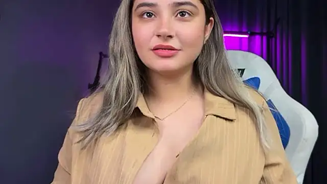 Demieliss - ''''shower some love'''''🦋 🎀