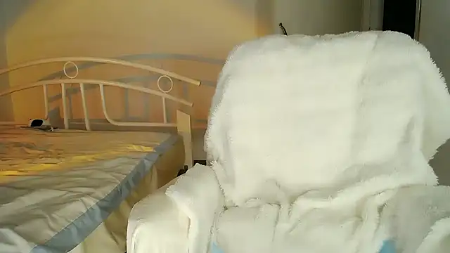 Xxx719042 - 内裤嘞逼逼一线天