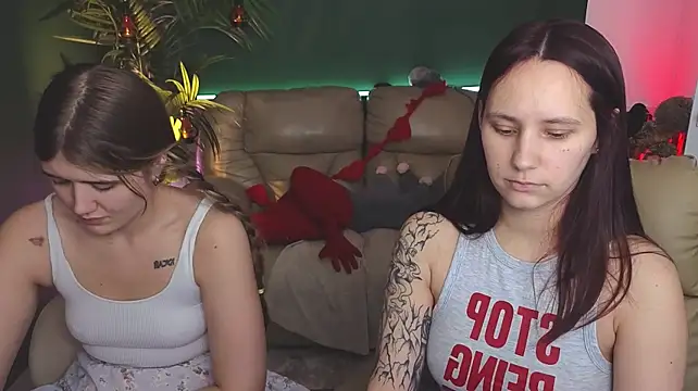 HotCaramellsTV - SHAKE TITS +:gift:4LT