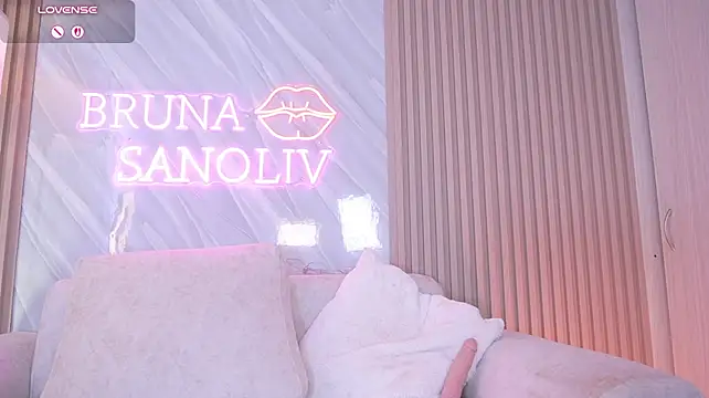 Brunasanoliv - SPANK ASS, FINGERING IN DOGGY