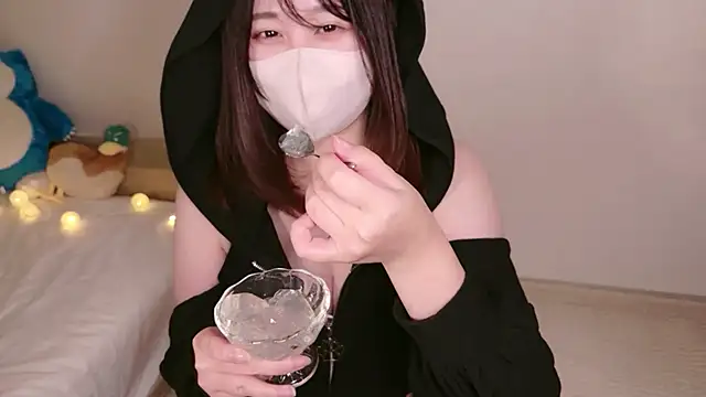 Mi__san - 猫のびポーズお尻ふりふりやるニャ！