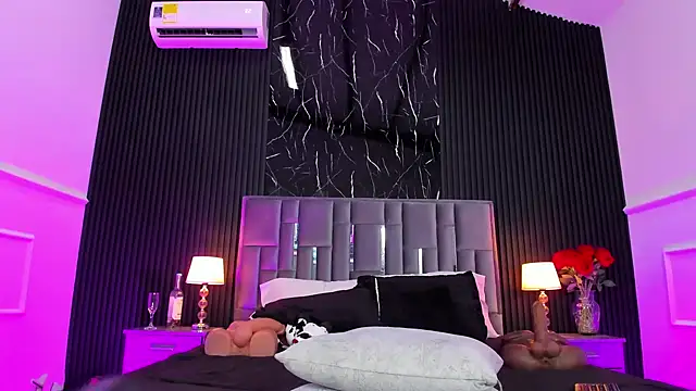 Bigsexxyass - PLUG ANAL+2 FINGERS