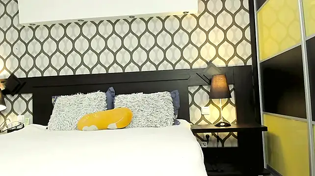 BrunetteKaty - Naked ass