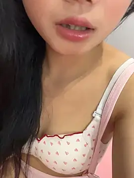 Yue-ai - 反向涂口红，绕过脖子