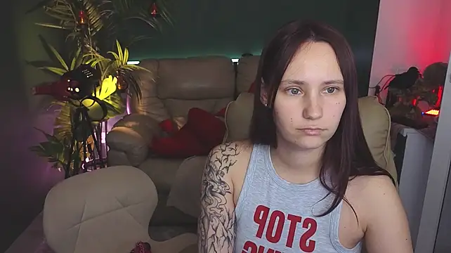 HotCaramellsTV - SHAKE TITS +:gift:4LT