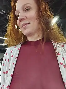 Exhibitionsplit - MAKE me CUM RUNNING ♤SQUIRT
