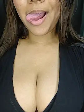 YOUR_GF_ - Show boobies 🥵💦