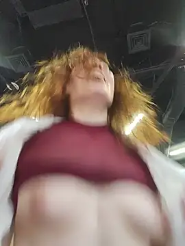 Exhibitionsplit - MAKE me CUM RUNNING ♤SQUIRT