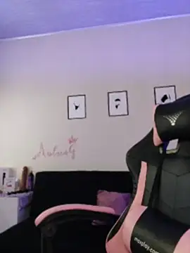 AndreaShine - MAKE ME HORNY
