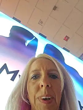 PinkladyCora